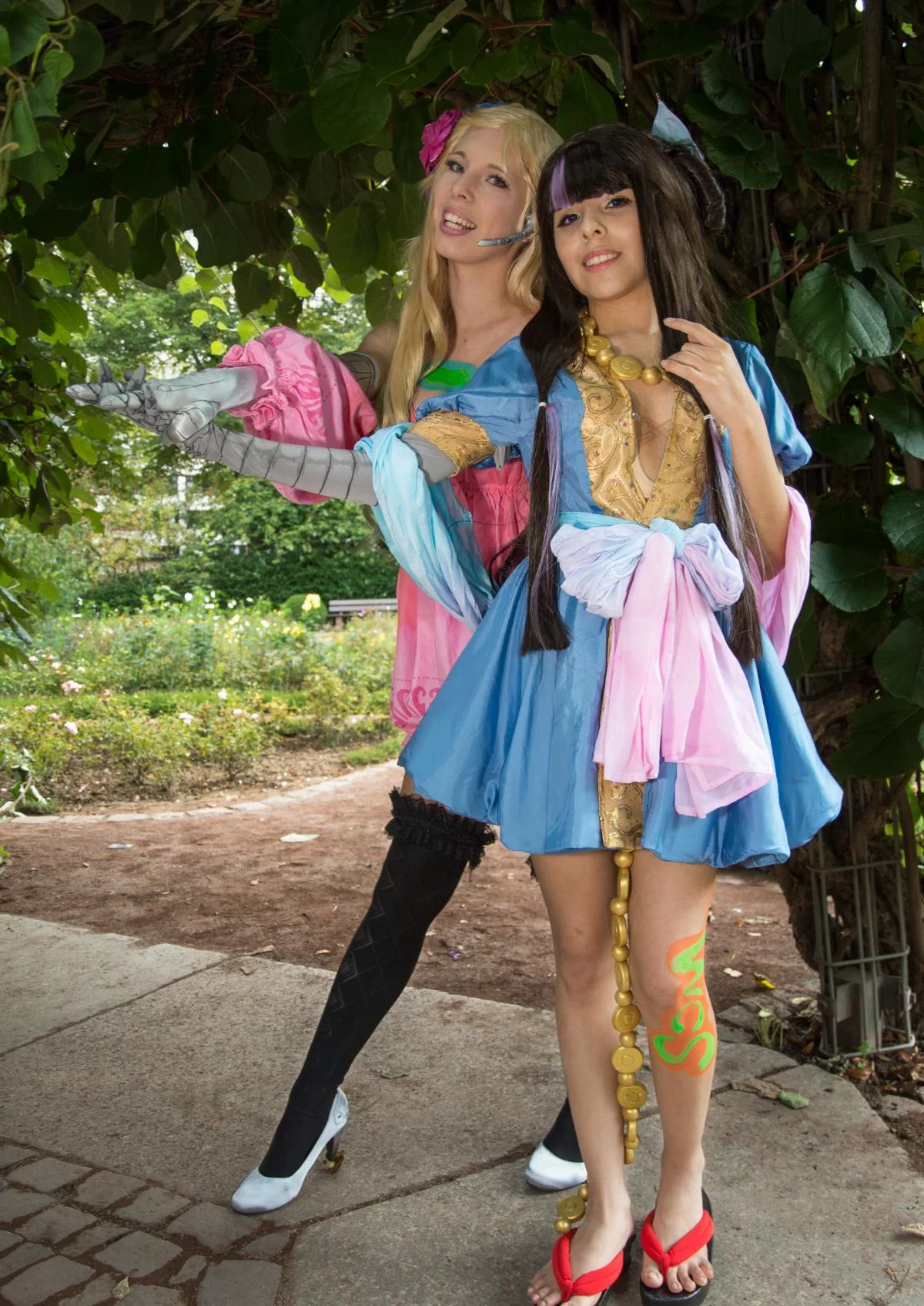 Cosplay-Cover: Glora (Wold Cosplay Summit)