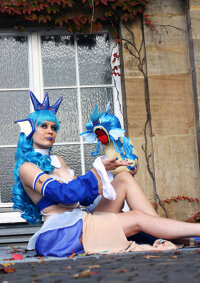 Cosplay-Cover: Garados / Garaqueen [Gijinka]