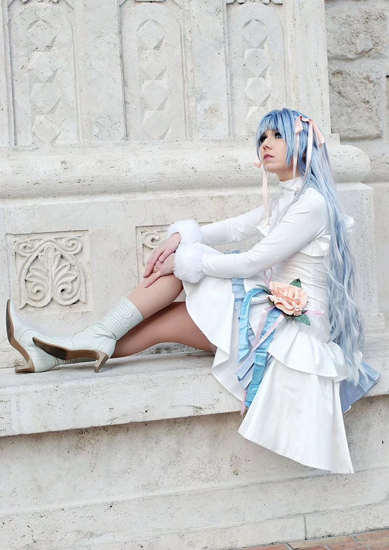 Cosplay-Cover: Ushio (White/Silver Dress)