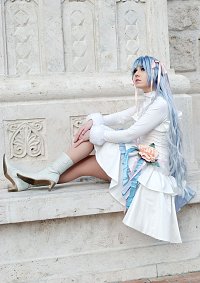 Cosplay-Cover: Ushio (White/Silver Dress)