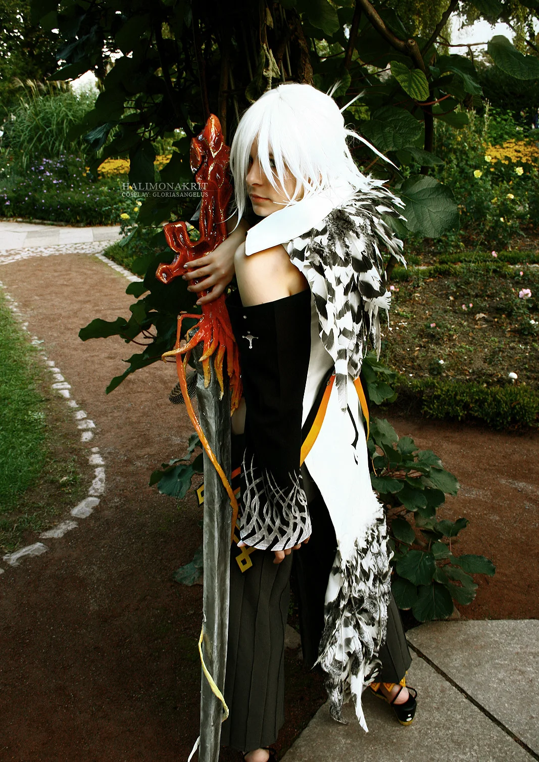 Cosplay-Cover: Calintz Jerevinan Magna Carta Tears of blood