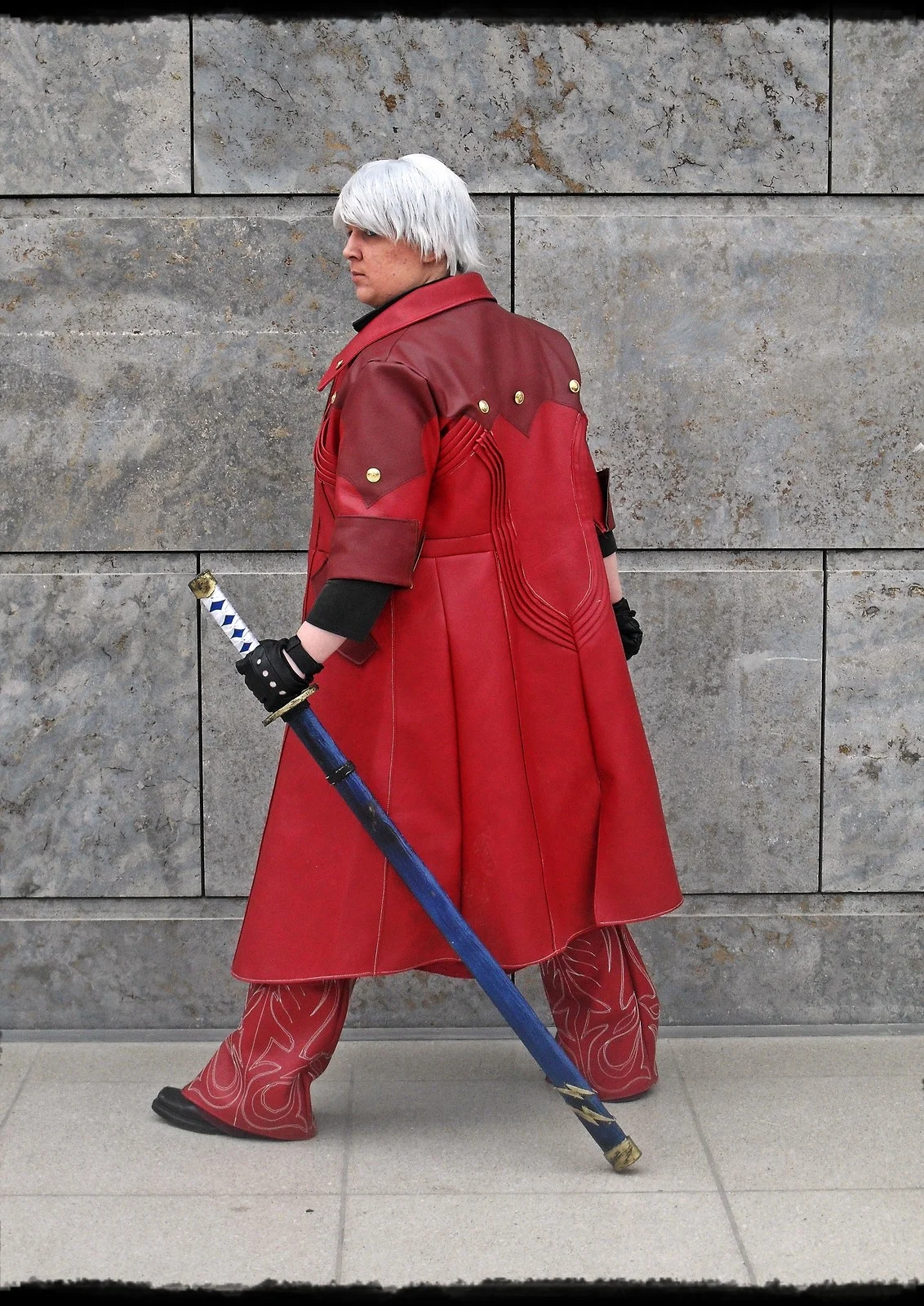 Cosplay-Cover: Dante (DMC4)