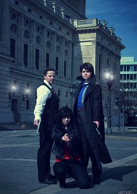 Cosplay-Cover: Captain Jack Harkness [Darkblue Shirt - DW & TW]