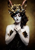 Cosplay-Cover: Goldener Faun