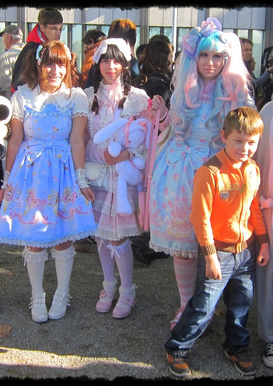 Cosplay-Cover: Pastel Rainbow Squirrel Birthday Party