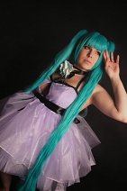 Cosplay-Cover: Miku Hatsune (Madness of Duke - Venomania)