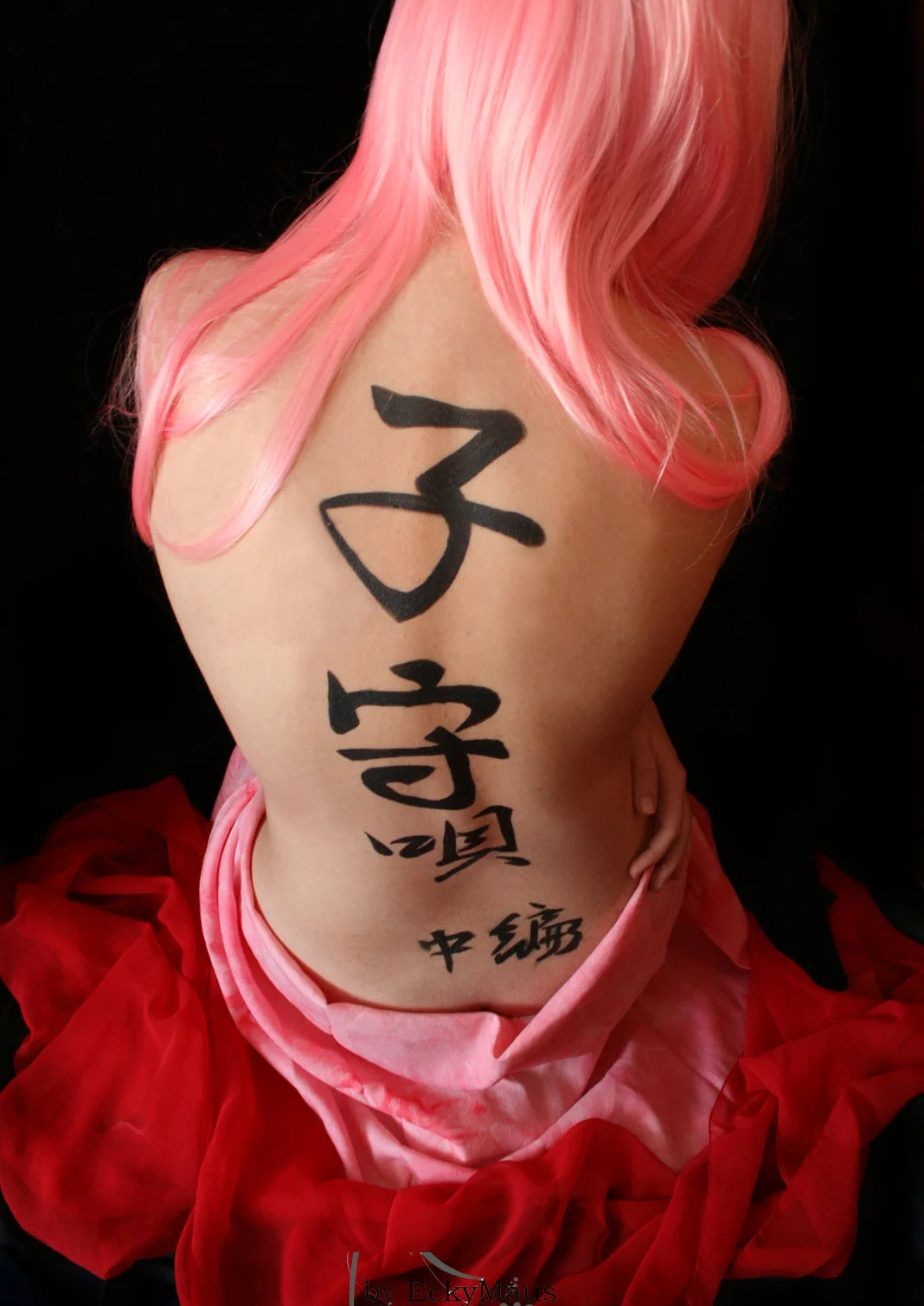 Cosplay-Cover: Sakura Haruno - Doujinshi Cover Shoot