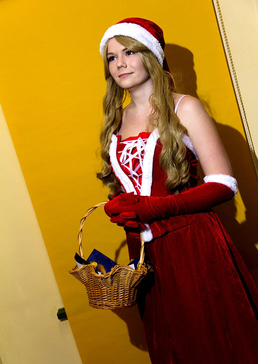Cosplay-Cover: Shizuru-Weihnachtsoutfit