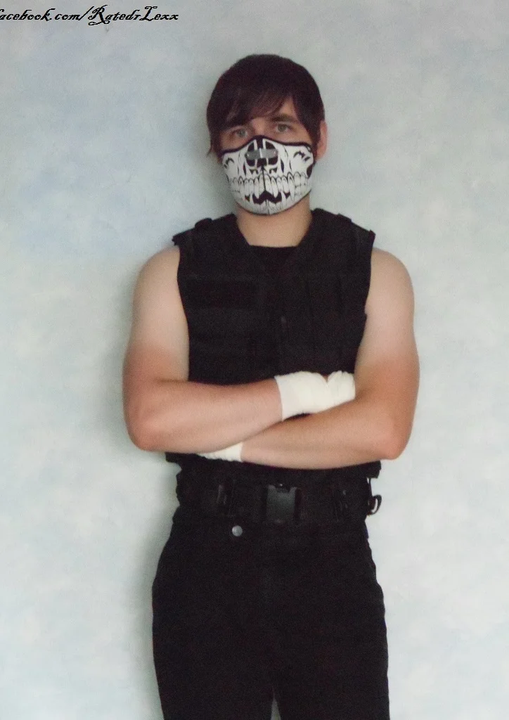 Cosplay-Cover: WWE-Dean Ambrose (SHIELD-Mask Version)