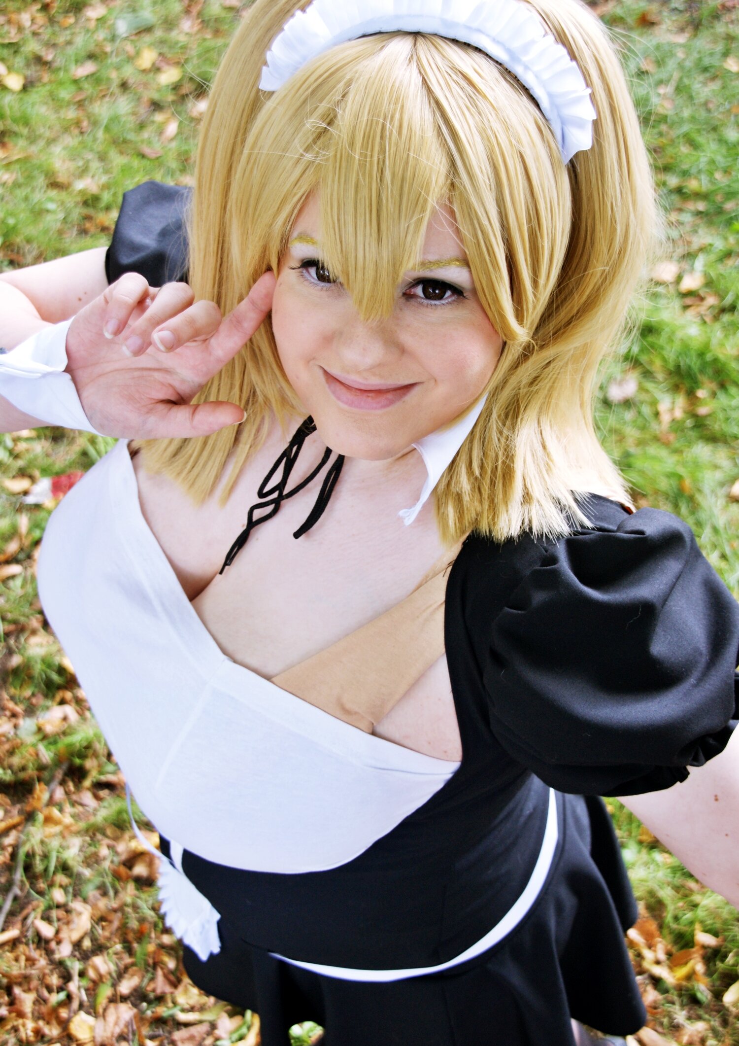 Cosplay-Cover: Super Pochaco [Beer Maid Ver.]