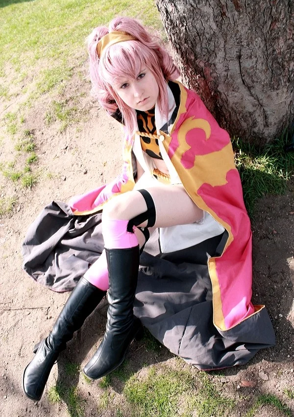 Cosplay-Cover: Anya Alstreim [Knight of Six]