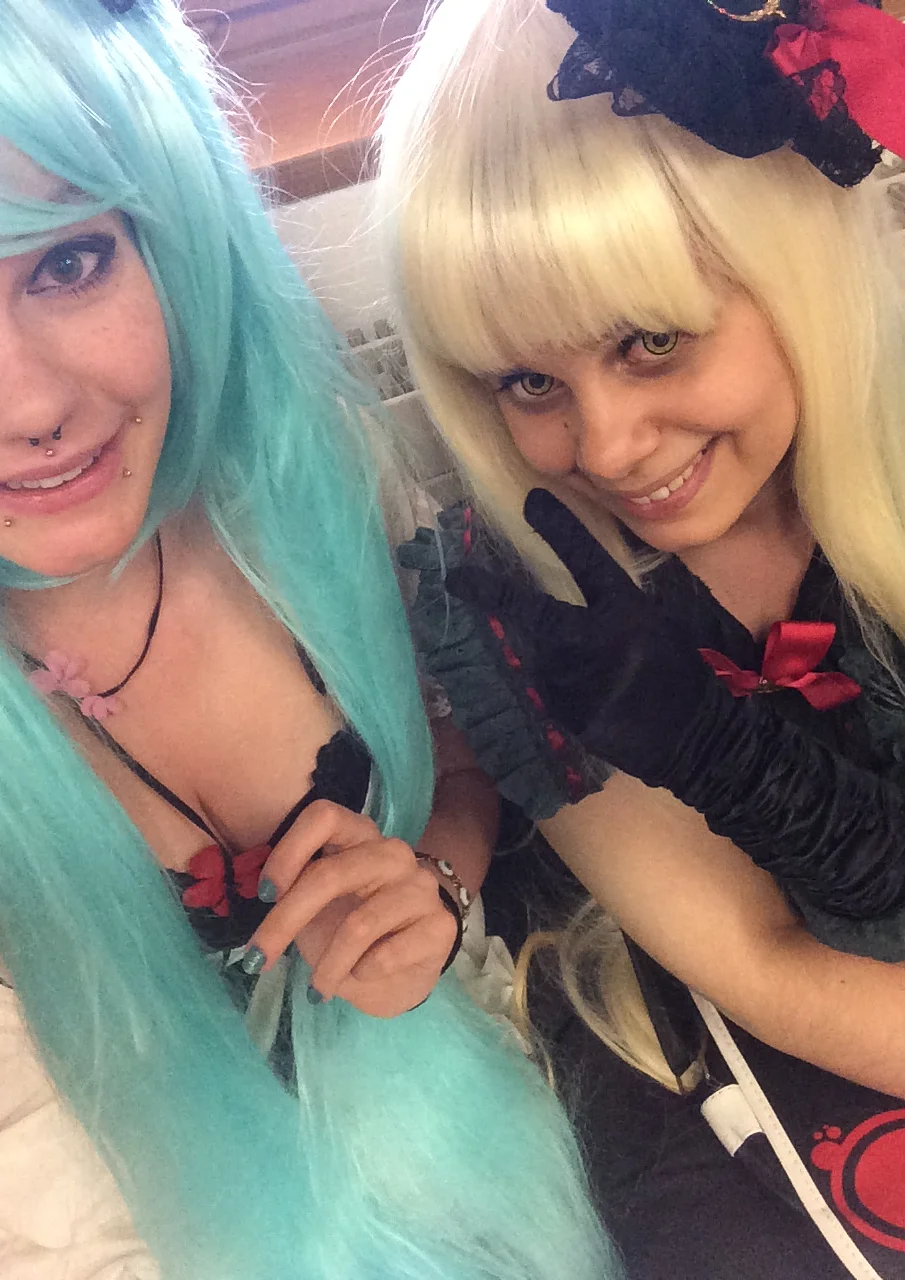 Cosplay-Cover: Miku Hatsune - World is mine