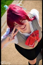 Cosplay-Cover: Gou Matsuoka Sommerschuluniform.