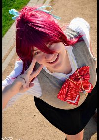 Cosplay-Cover: Gou Matsuoka Sommerschuluniform.