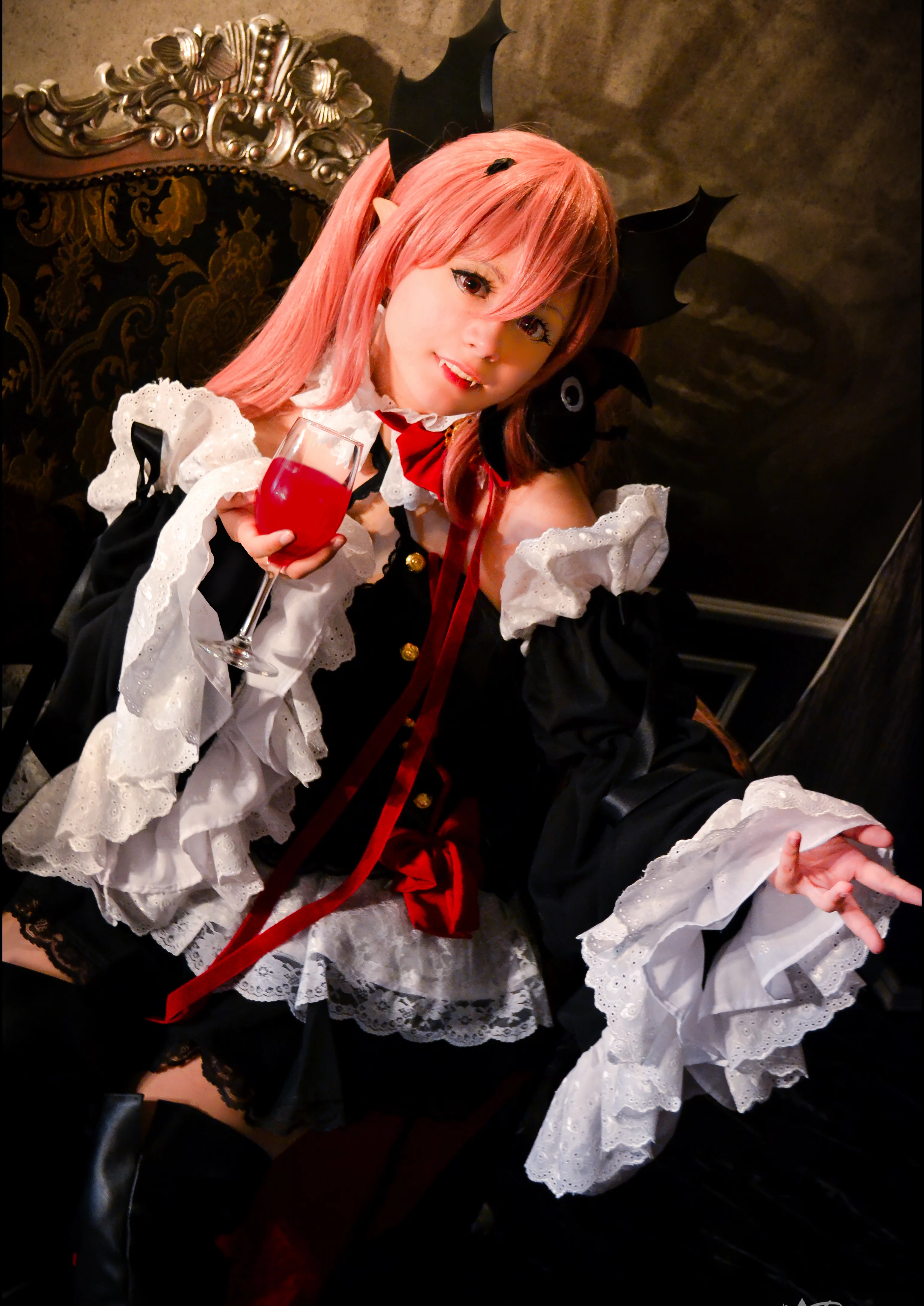 Cosplay-Cover: Krul Tepes ♖ Manga Design