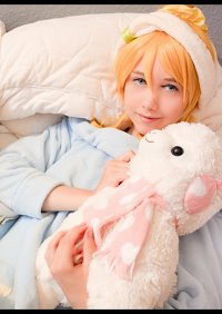 Cosplay-Cover: Eri Ayase - Pyjama