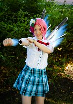 Cosplay-Cover: Alisa Bosconovitch Schuluniform