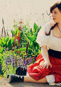 Cosplay-Cover: FemRomano - Tracht