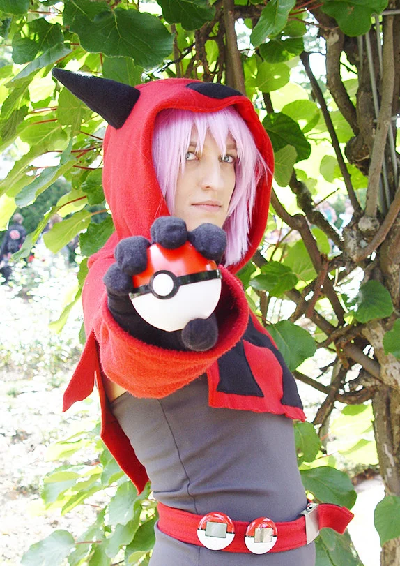 Cosplay-Cover: Team Magma Rüpel