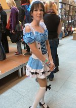 Cosplay-Cover: Alice Maid Dress
