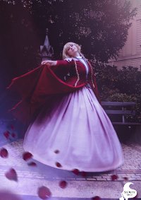 Cosplay-Cover: Elyon Brown [Krönungskleid]