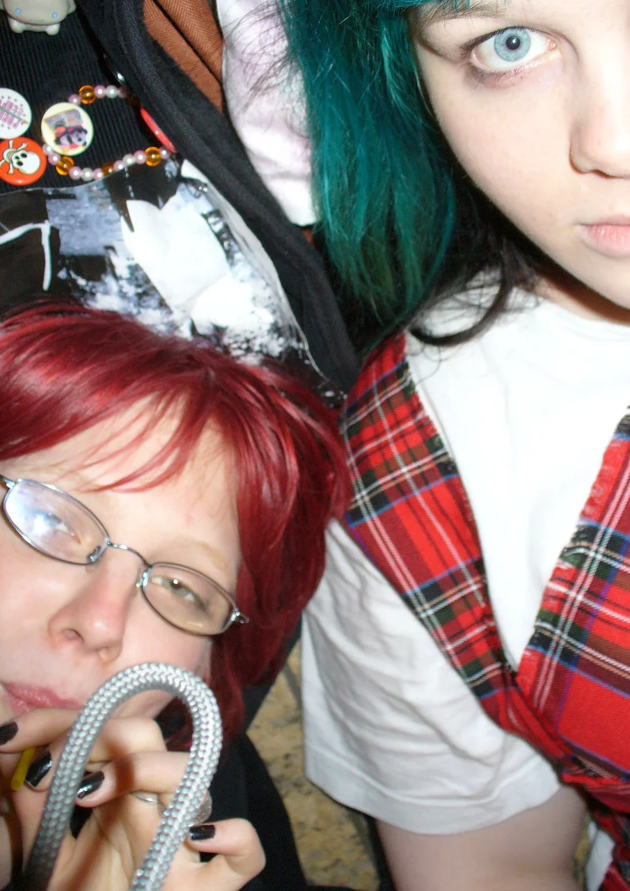 Cosplay-Cover: 凸(▼_▼メ)