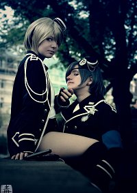 Cosplay-Cover: Ciel Phantomhive [military]