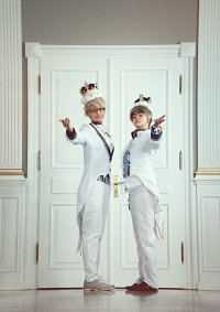 Cosplay-Cover: Arthur Kirkland [The Queen]