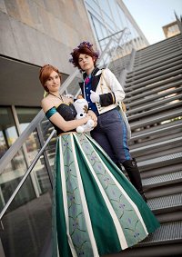 Cosplay-Cover: Anna of Arendelle [Coronation Dress]