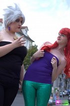 Cosplay-Cover: Ursula (street style)