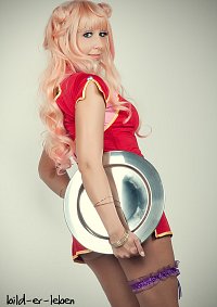 Cosplay-Cover: Sheryl Nome "Nyan Nyan Dress"