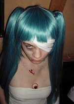 Cosplay-Cover: Hatsune Miku (Zombie Girl)