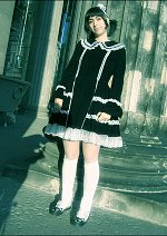 Cosplay-Cover: BlackWhite Lolita