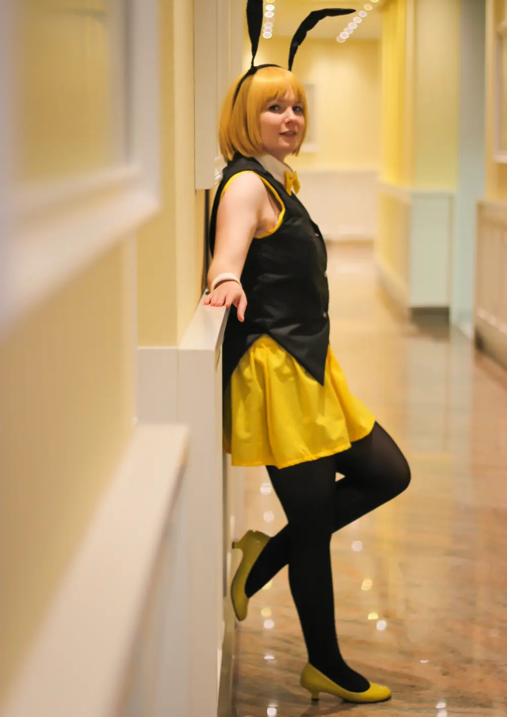 Cosplay-Cover: Armin Arlert [Bunnysuit]