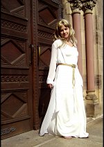 Cosplay-Cover: Lady Vivien (Nachtkleid)