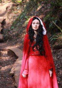 Cosplay-Cover: Morgana (red dress)