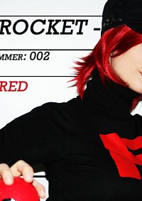 Cosplay-Cover: Team Rocket Göre "Red"