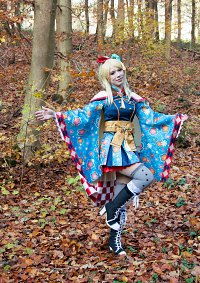 Cosplay-Cover: Ayase Eri [Taisho Roman]