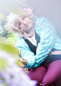 Cosplay-Cover: Louis Asahina