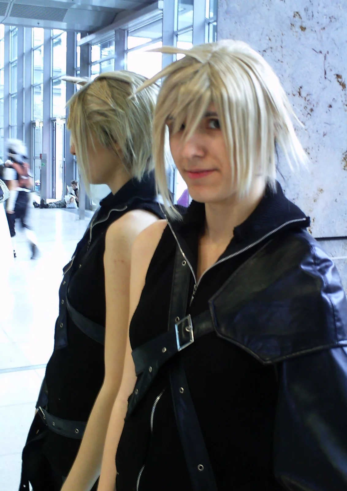 Cosplay-Cover: [09] Cloud Strife [Advent Children]