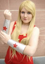 Cosplay-Cover: Cassie / Wonder Girl