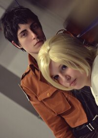 Cosplay-Cover: Bertholdt Fubar