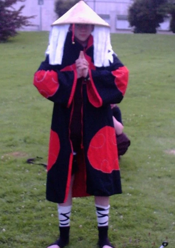 Cosplay-Cover: Sasuke Uchiha Akatsuki-Style (Schnellcos)