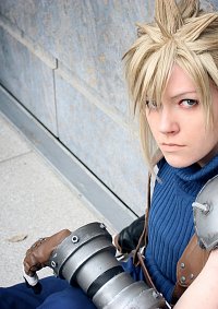 Cosplay-Cover: Cloud Strife [ - Dissidia]