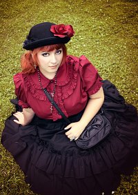 Cosplay-Cover: Madame von und zu Chapeau