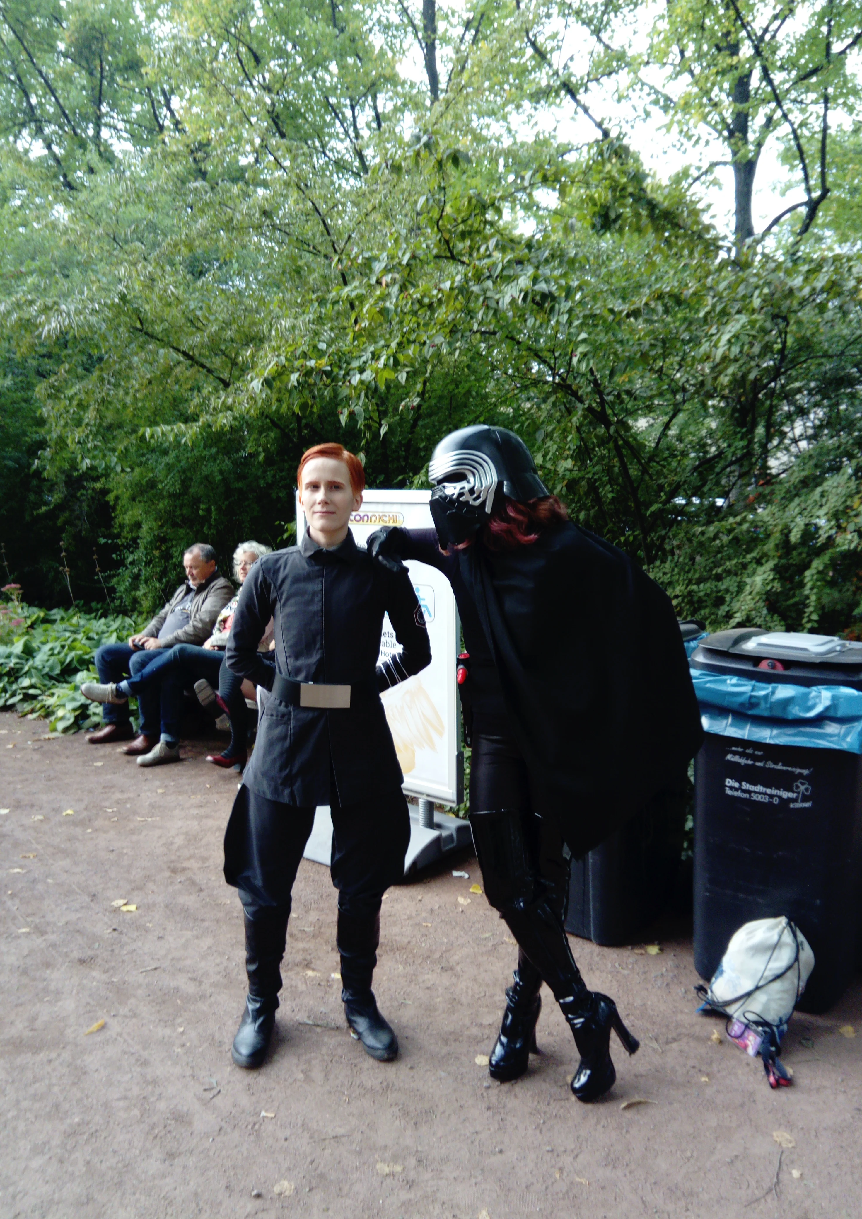 Cosplay-Cover: Fem!Kylo Ren