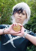 Cosplay-Cover: Ludger Will Kresnik (ohne Hemd)