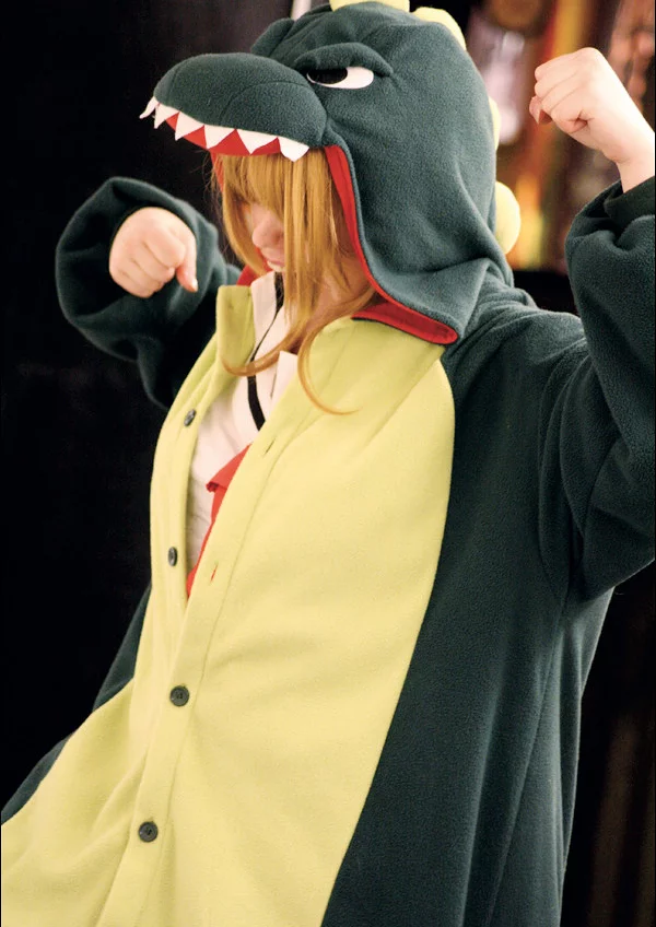 Cosplay-Cover: Kinomoto Sakura 「 Goldzilla 」