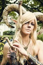 Cosplay-Cover: Faun ... or maybe Satyr
