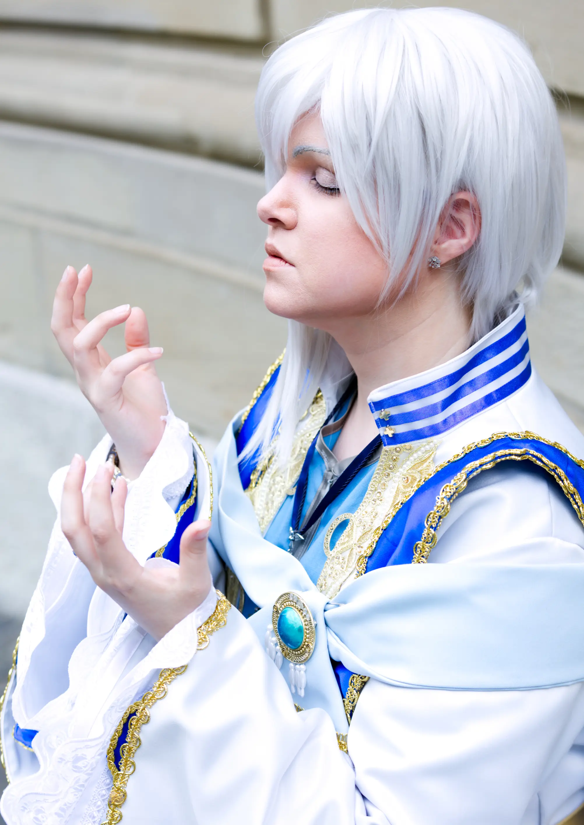 Cosplay-Cover: Kyrie Eleison (Saint)